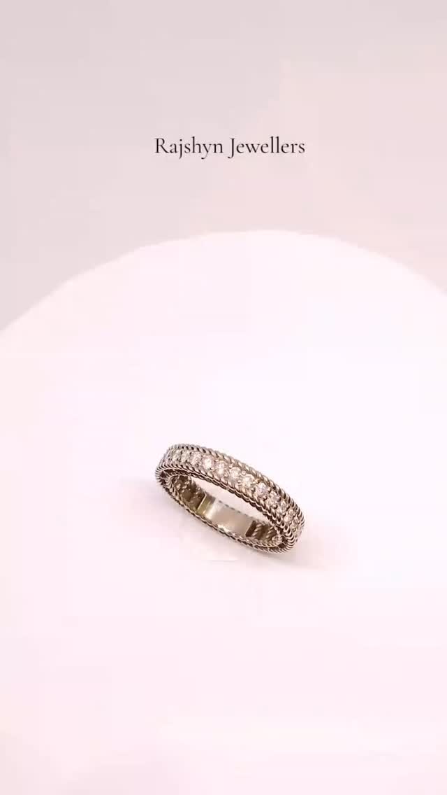 Exquisite Gold Jewelry